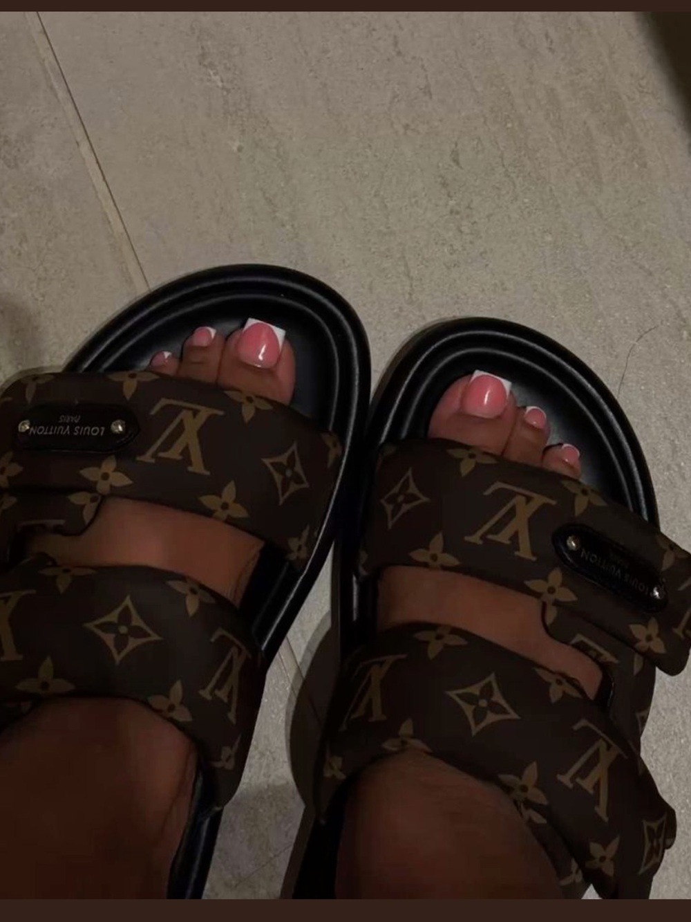 Louis Vuitton Monogram Puffer Sandals - Picture 3 of 3